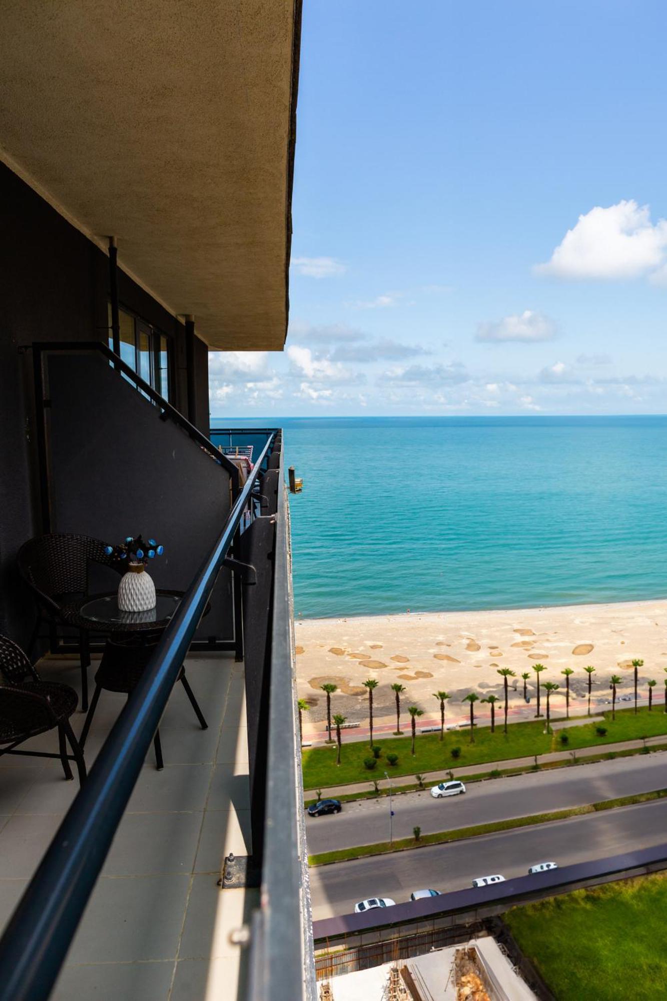 Beach Tower By G-Point Batumi Luaran gambar